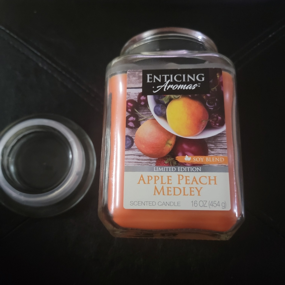 Entice Aromas Limited Edition Apple Peach Medley 16oz Glass Jar Candle